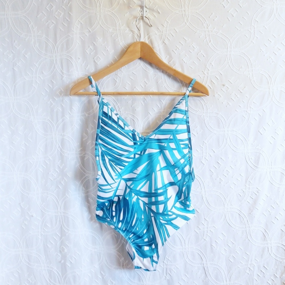 NWT Cheeky Gal swimsuit